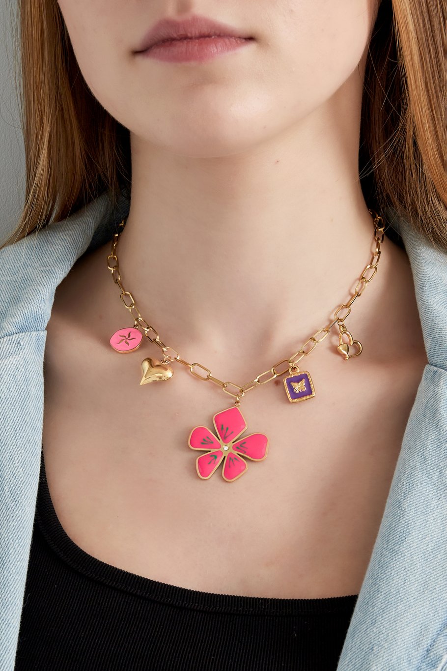 Halskette mit floralem Fusion-Muster – Goldfarbe - Goldfarbefarbe Bild3
